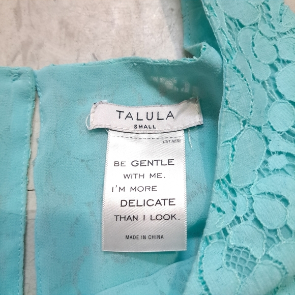 Talula | Blue floral lace sleevless blouse - Picture 5 of 9